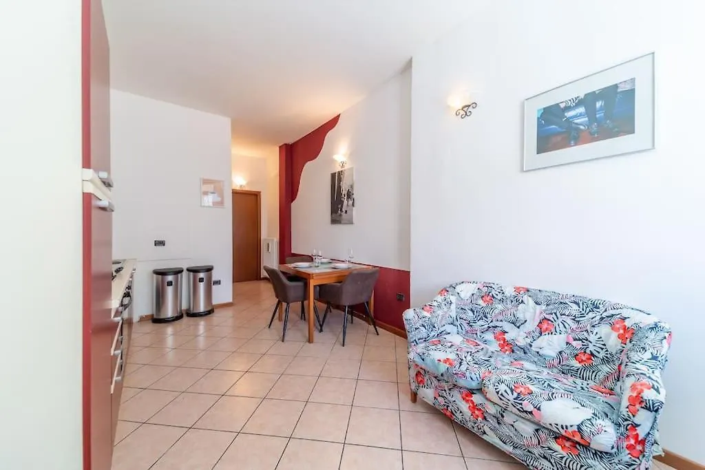 Macbeth: Centro E Fiere Apartment Parma